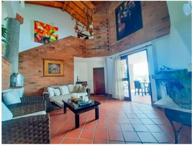 Casa de 3 alcobas en venta en El Carmin, Rionegro, 236 m² · foto 21 de 23
