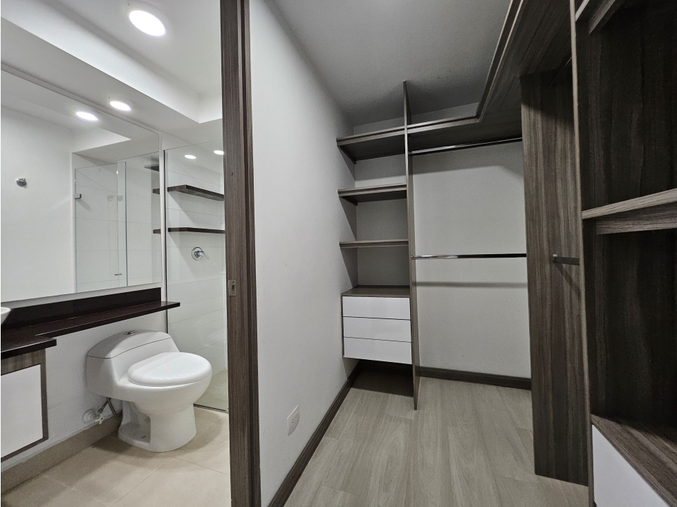 Apartamento en venta en Suramérica, La Estrella · foto 14 de 24