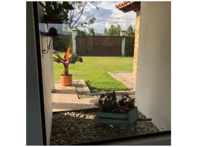 Casa de 3 alcobas en venta en La Laja, Rionegro, 300 m² · foto 2 de 10
