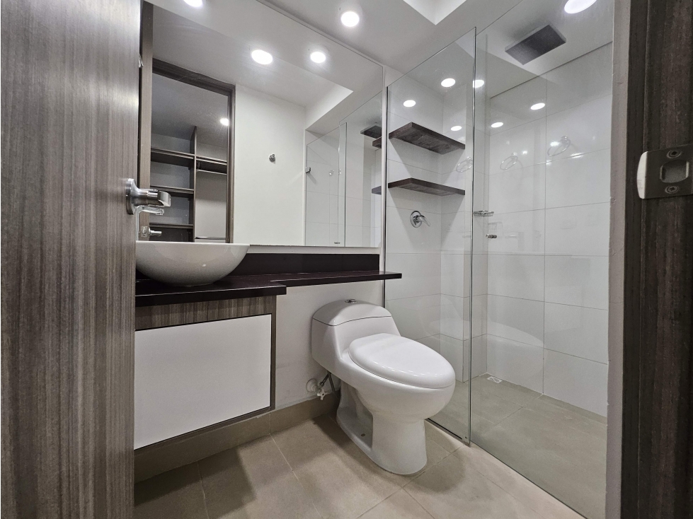 Apartamento en venta en Suramérica, La Estrella · foto 18 de 24