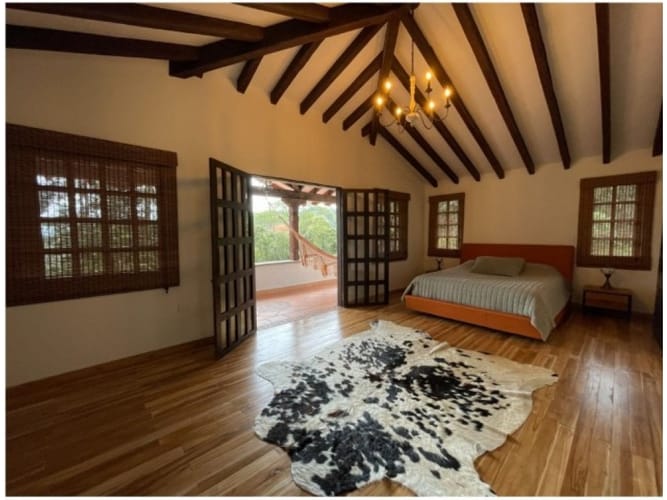 Casa de 3 alcobas en venta en El Salado, Medellín, 289 m² · foto 10 de 24