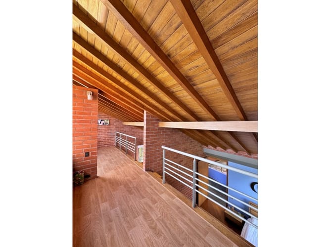 Casa de 4 alcobas en venta en Vía Las Palmas, Envigado, 420 m² · foto 3 de 12