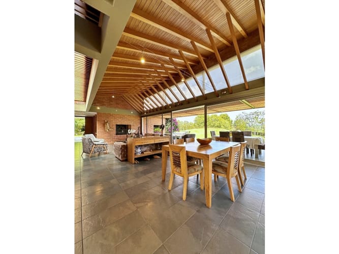 Casa de 4 alcobas en venta en Vía Las Palmas, Envigado, 420 m² · foto 6 de 12