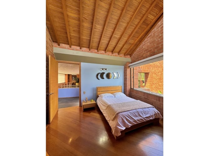 Casa de 4 alcobas en venta en Vía Las Palmas, Envigado, 420 m² · foto 8 de 12