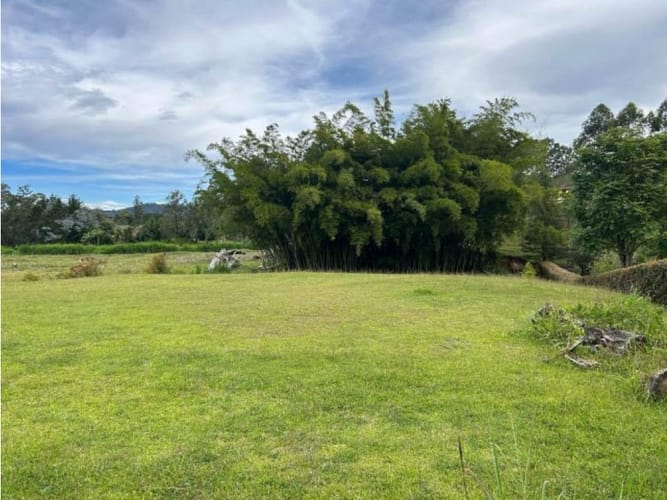 Lote en venta en El Porvenir, Rionegro, 3400 m² · foto 2 de 9