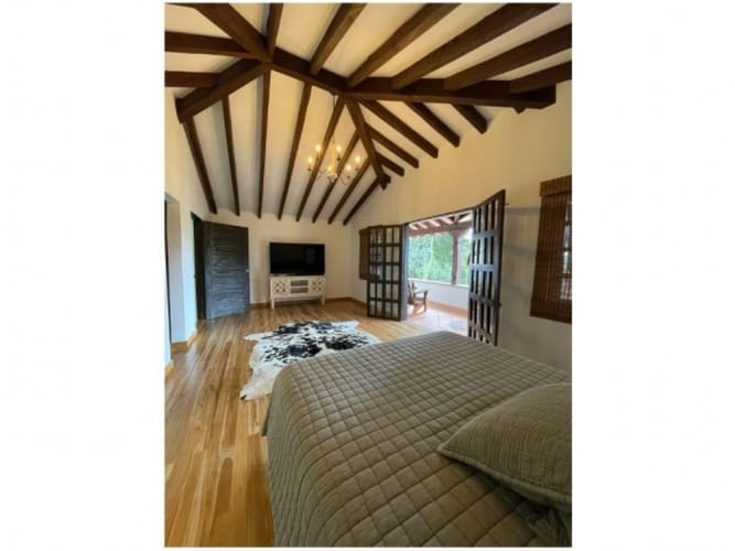 Casa de 3 alcobas en venta en El Salado, Medellín, 289 m² · foto 21 de 24