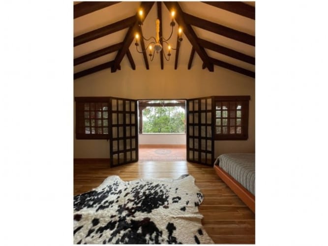 Casa de 3 alcobas en venta en El Salado, Medellín, 289 m² · foto 22 de 24