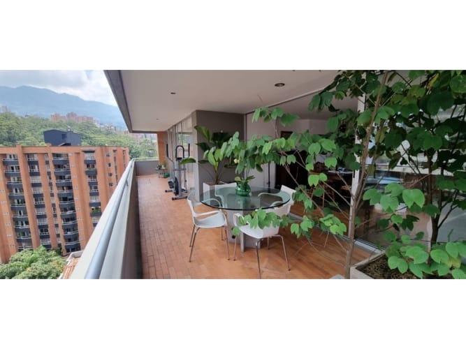 Apartamento de 3 alcobas en venta en Santa María De Los Ángeles, Medellín, 165 m² · foto 2 de 7
