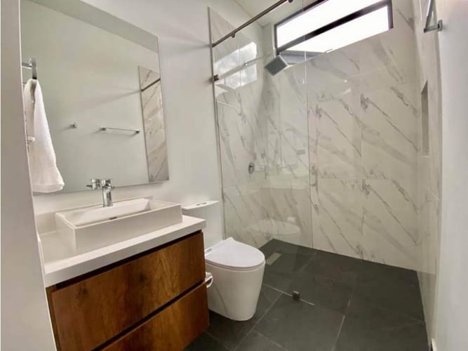 Casa de 4 alcobas en venta en Llano Grande, Rionegro, 423 m² · foto 12 de 12