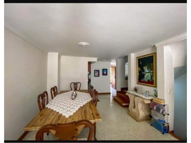 Casa de 4 alcobas en venta en El Poblado, Medellín, 220 m² · foto 5 de 16