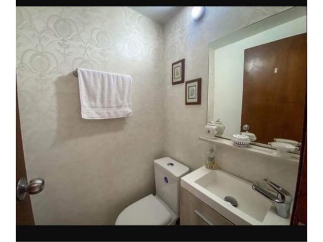Casa de 4 alcobas en venta en El Poblado, Medellín, 220 m² · foto 14 de 16