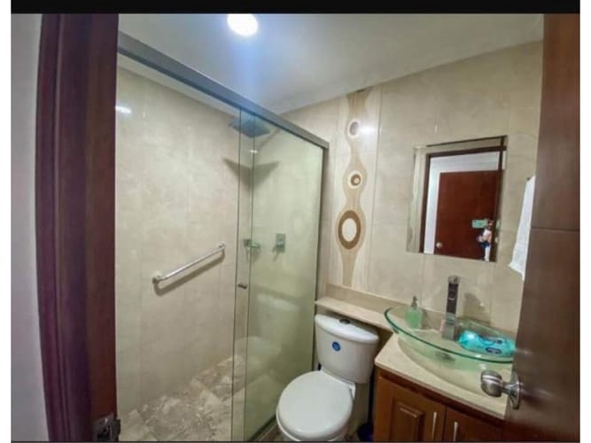 Casa de 4 alcobas en venta en El Poblado, Medellín, 220 m² · foto 15 de 16