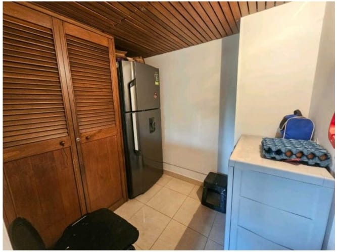 Apartamento de 9 alcobas en venta en El Poblado, Envigado, 157 m² · foto 8 de 11
