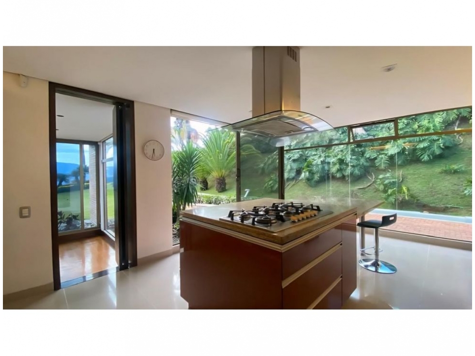 Casa de 4 alcobas en venta en Las Palmas, Medellín, 684 m² · foto 5 de 13