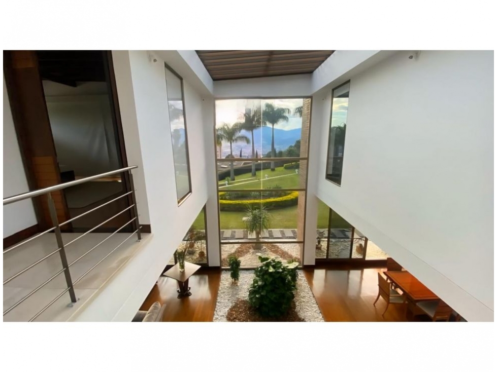 Casa de 4 alcobas en venta en Las Palmas, Medellín, 684 m² · foto 9 de 13