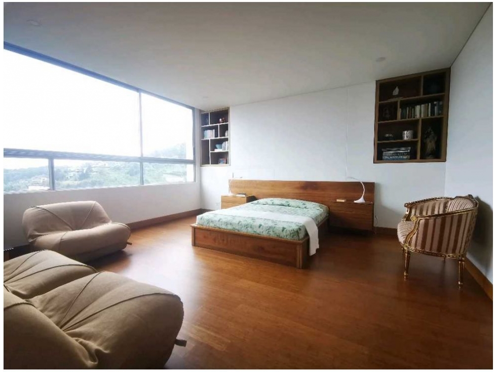 Apartamento de 4 alcobas en venta en Altos Del Poblado, Medellín, 259 m² · foto 2 de 20