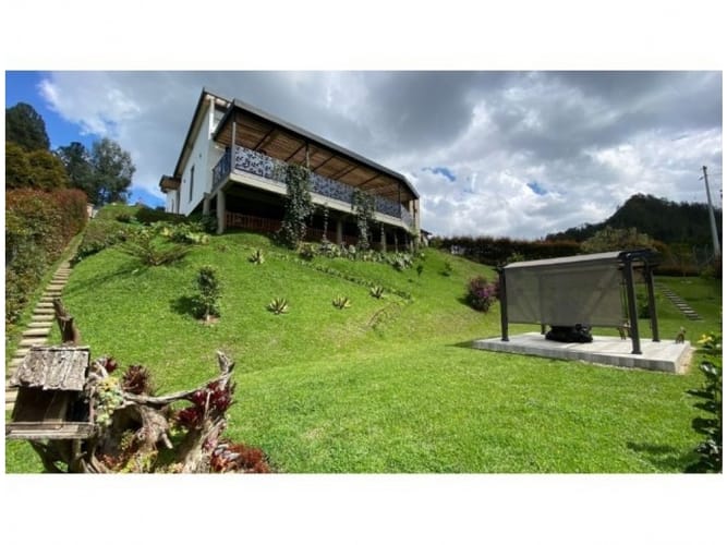 Casa de 3 alcobas en venta en El Chuscal, El Retiro, 214 m² · foto 3 de 24