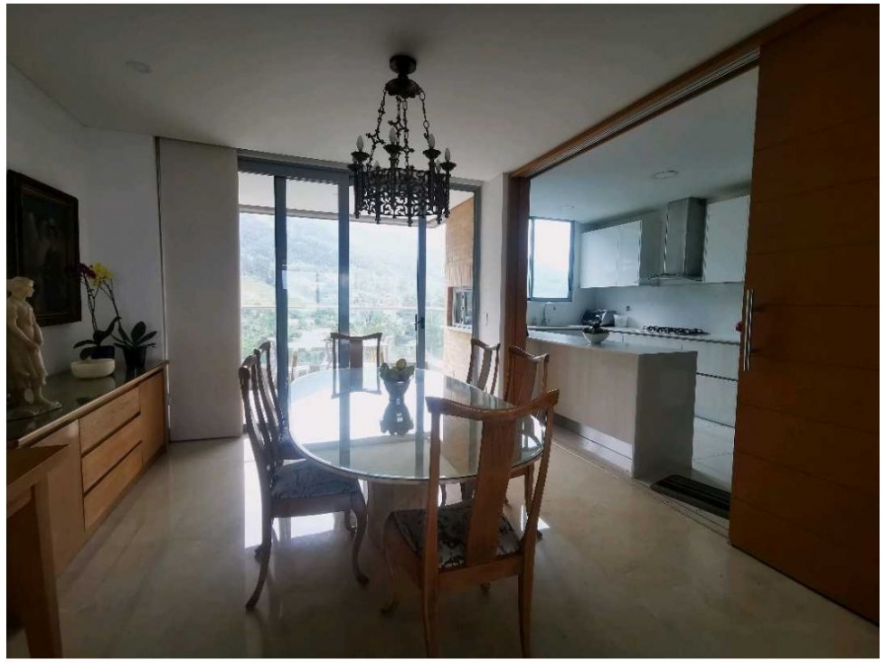 Apartamento de 4 alcobas en venta en Altos Del Poblado, Medellín, 259 m² · foto 5 de 20