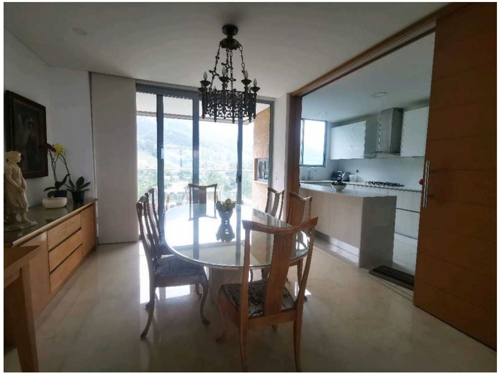 Apartamento de 4 alcobas en venta en Altos Del Poblado, Medellín, 259 m² · foto 10 de 20