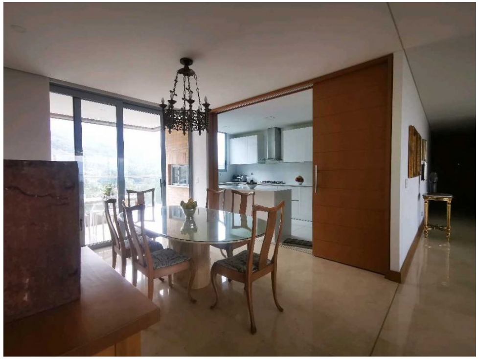 Apartamento de 4 alcobas en venta en Altos Del Poblado, Medellín, 259 m² · foto 14 de 20