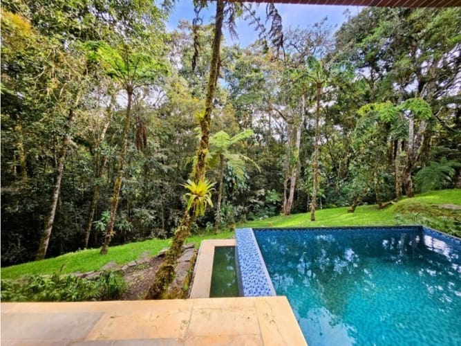 Casa de 4 alcobas en venta en El Poblado, Envigado, 900 m² · foto 5 de 23