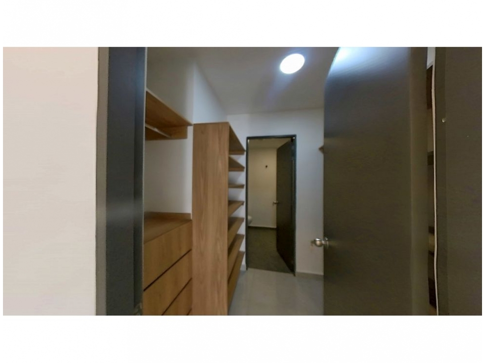 Apartamento de 3 alcobas en venta en La Castellana, Medellín, 115 m² · foto 19 de 24