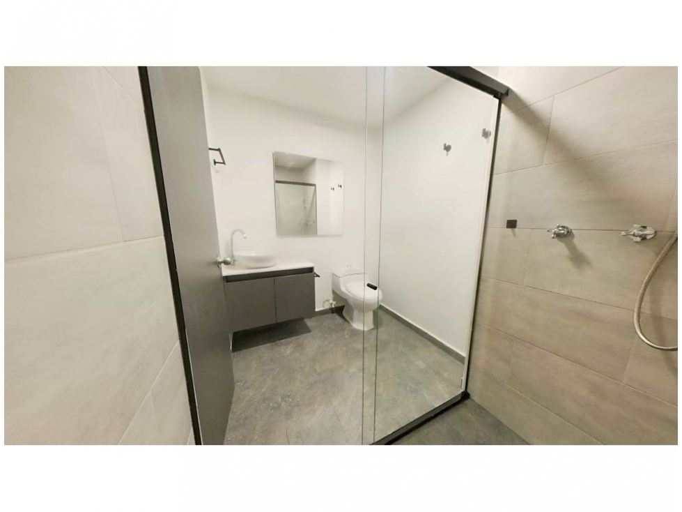 Apartamento de 3 alcobas en venta en La Castellana, Medellín, 115 m² · foto 20 de 24