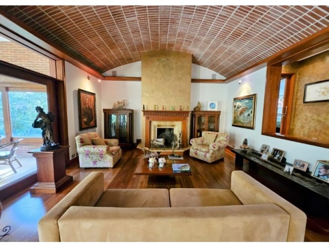 Casa de 4 alcobas en venta en El Poblado, Envigado, 900 m² · foto 9 de 23