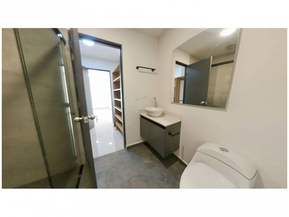 Apartamento de 3 alcobas en venta en La Castellana, Medellín, 115 m² · foto 23 de 24