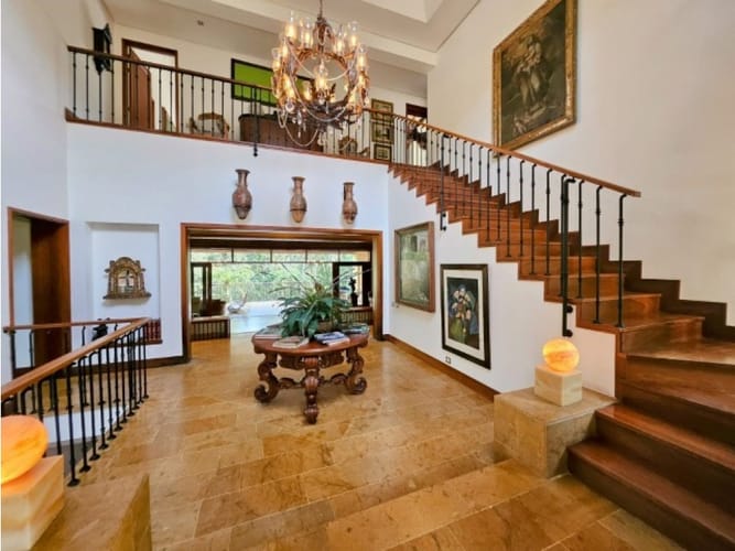 Casa de 4 alcobas en venta en El Poblado, Envigado, 900 m² · foto 12 de 23