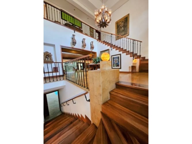 Casa de 4 alcobas en venta en El Poblado, Envigado, 900 m² · foto 13 de 23