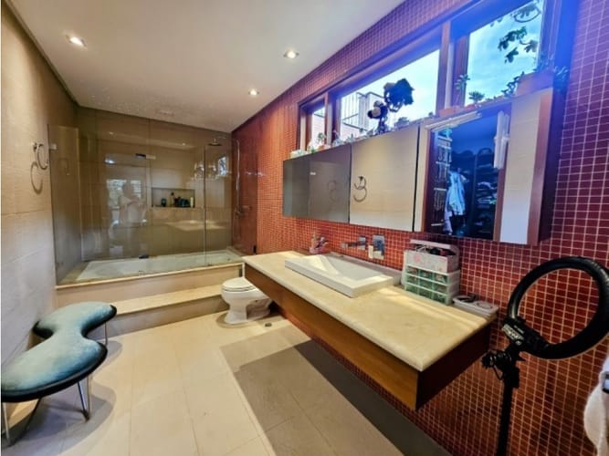 Casa de 4 alcobas en venta en El Poblado, Envigado, 900 m² · foto 22 de 23