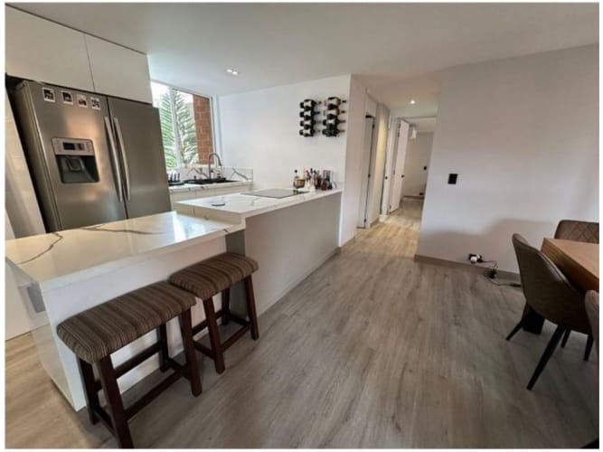 Apartamento de 3 alcobas en venta en Los Balsos, Medellín, 130 m² · foto 4 de 15