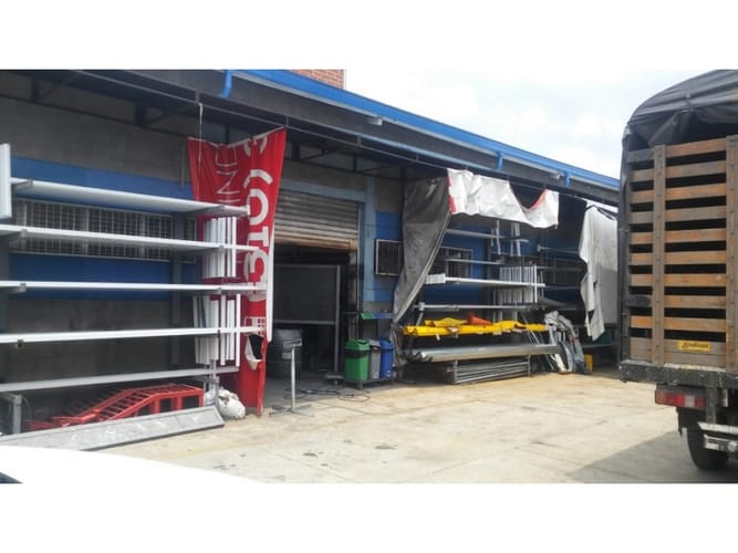 Bodega en venta en Caqueta, La Estrella, 800 m² · foto 3 de 7