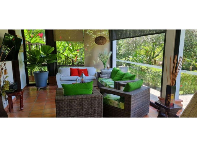 Casa de 3 alcobas en venta en Sucre, Medellín, 400 m² · foto 3 de 24