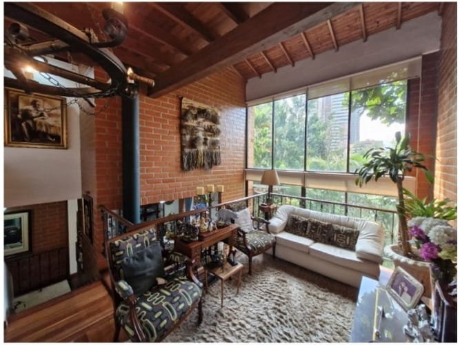Casa de 3 alcobas en venta en El Poblado, Medellín, 240 m² · foto 18 de 24