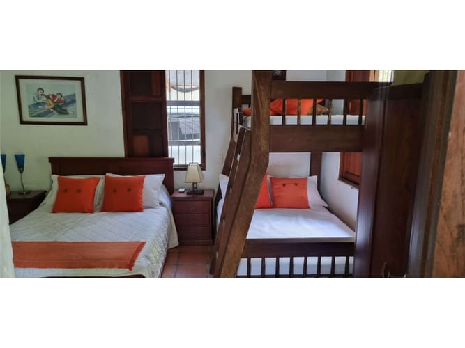Casa de 3 alcobas en venta en Sucre, Medellín, 400 m² · foto 18 de 24