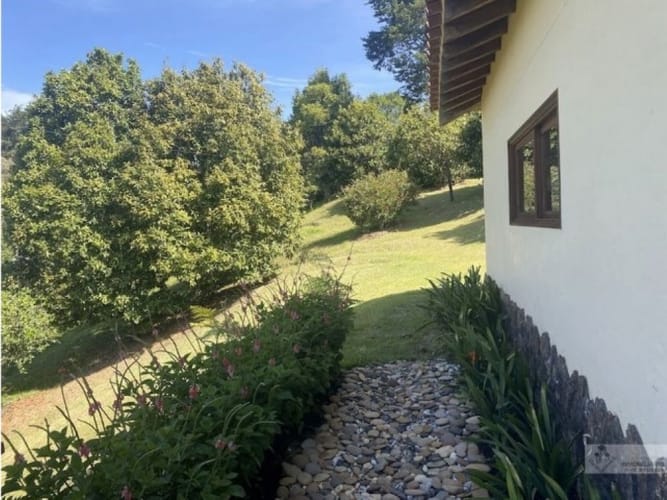 Casa de 4 alcobas en venta en Samaria, El Carmen de Viboral, 310 m² · foto 8 de 24