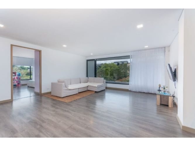 Casa de 6 alcobas en venta en Loma Del Esmeraldal, Envigado · foto 5 de 16