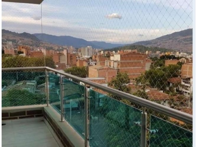 Apartamento de 3 alcobas en venta en Laureles, Medellín, 120 m² · foto 3 de 24