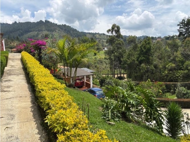 Casa de 2 alcobas en venta en Bellavista, Guarne, 300 m² · foto 13 de 21