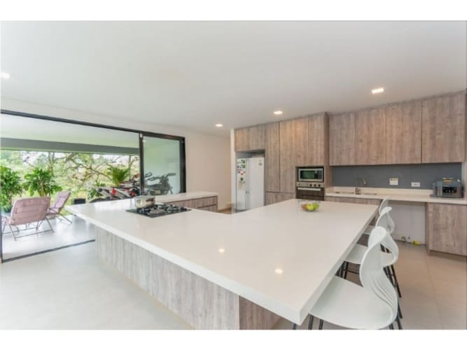 Casa de 6 alcobas en venta en Loma Del Esmeraldal, Envigado · foto 8 de 16