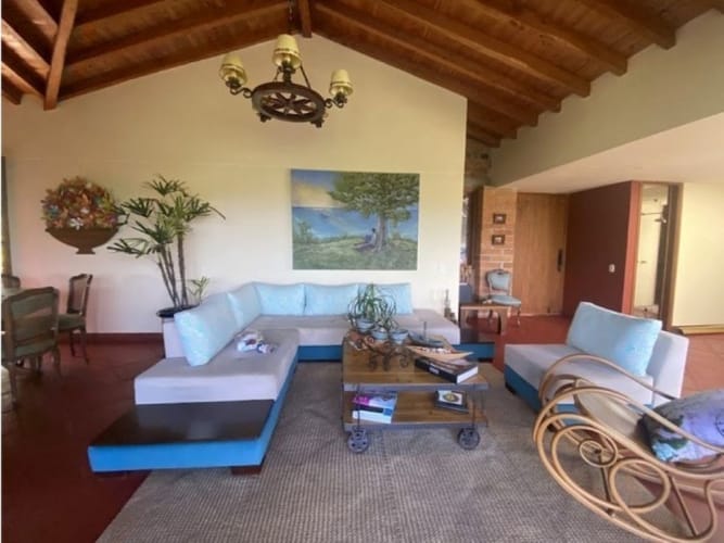 Casa de 4 alcobas en venta en Samaria, El Carmen de Viboral, 310 m² · foto 22 de 24