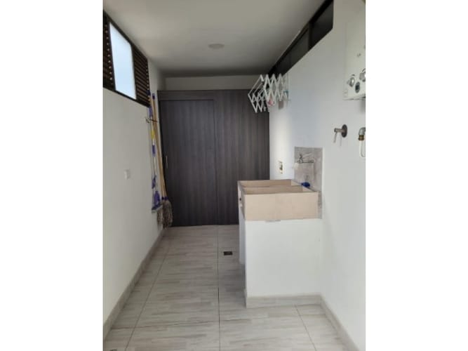 Apartamento de 3 alcobas en venta en Laureles, Medellín, 120 m² · foto 17 de 24