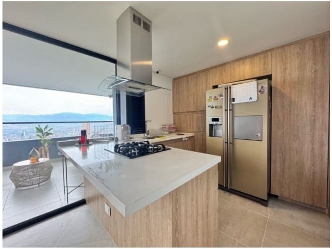 Apartamento de 3 alcobas en venta en El Poblado, Medellín, 111 m² · foto 7 de 11