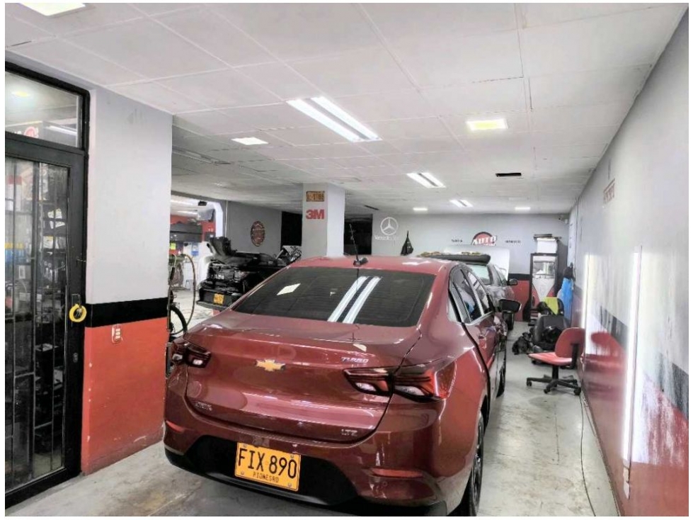 Local en venta en Laureles, Medellín, 75 m² · foto 2 de 11