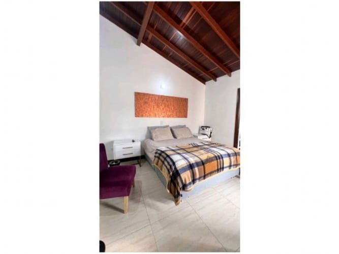 Casa de 6 alcobas en venta en El Poblado, Medellín, 450 m² · foto 18 de 24