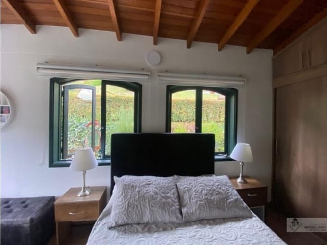 Casa de 5 alcobas en venta en Guamito, La Ceja, 477 m² · foto 13 de 18