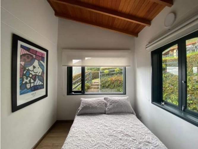 Casa de 5 alcobas en venta en Guamito, La Ceja, 477 m² · foto 17 de 18