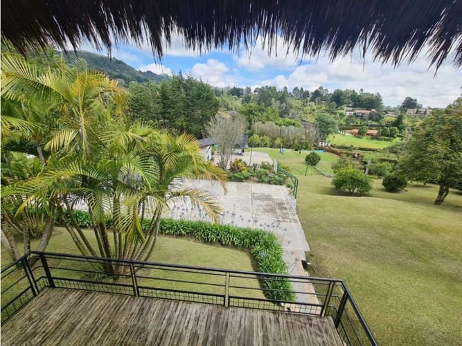 Casa de 5 alcobas en venta en Sajonia, Rionegro, 450 m² · foto 5 de 17